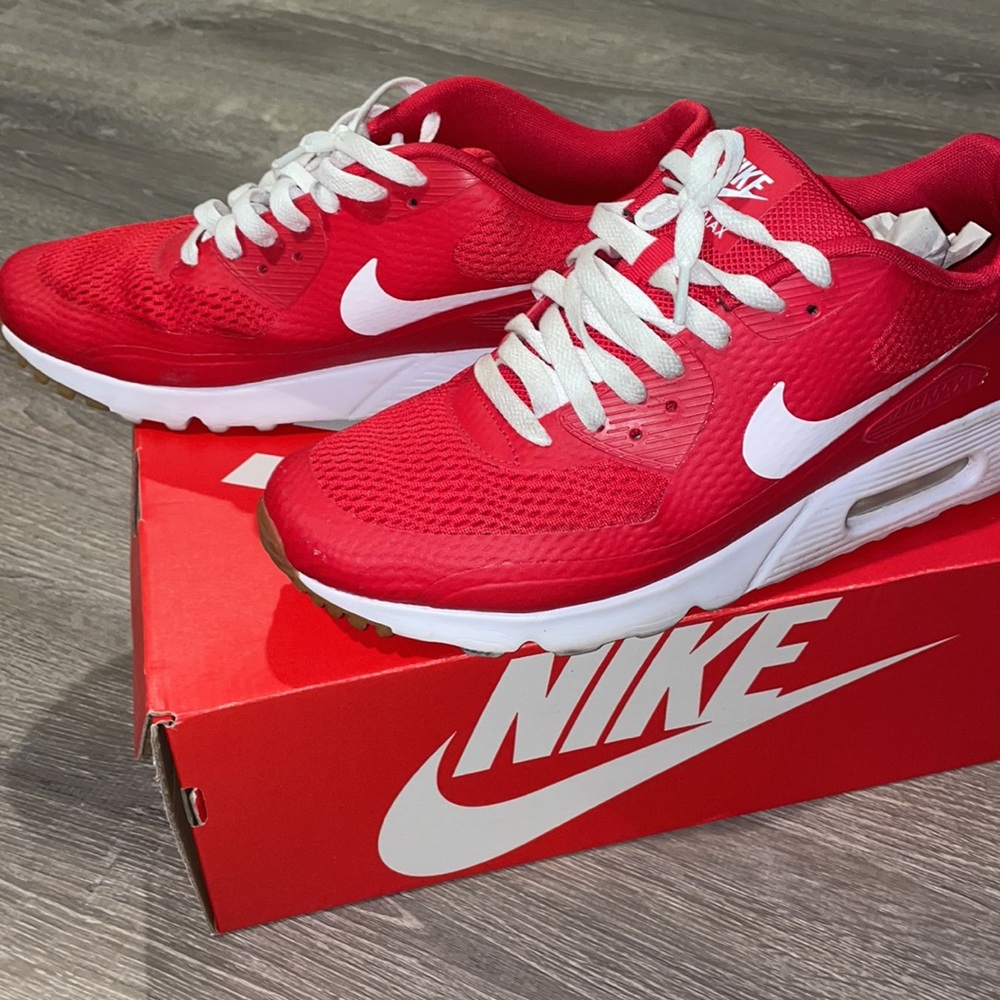 Air Max 99 Ultra Essential size 9.5